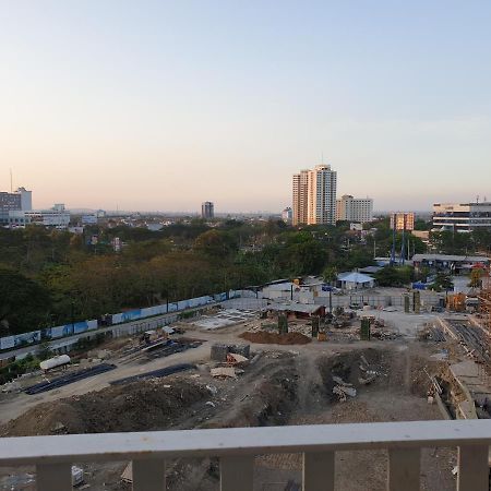 Apartemen Grand sungkono Lagoon Venetian. Surabaya Buitenkant foto